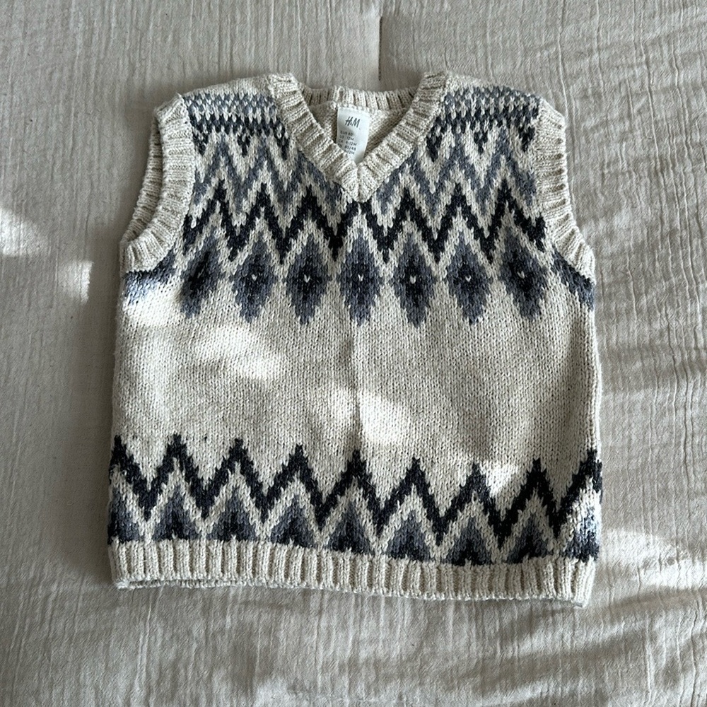 H&M Chevron Knit Vest - Black and Cream